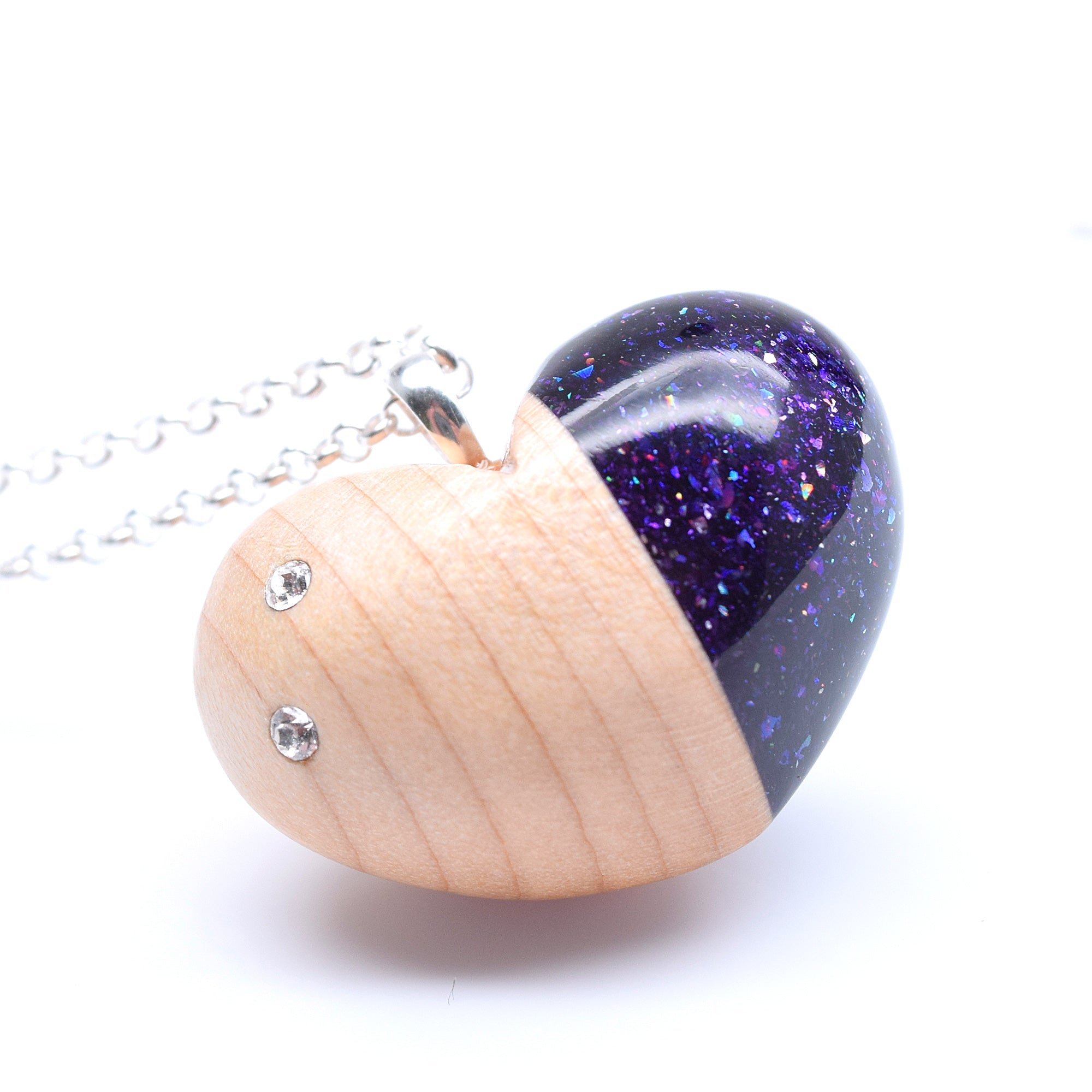 Heart in wood and resin