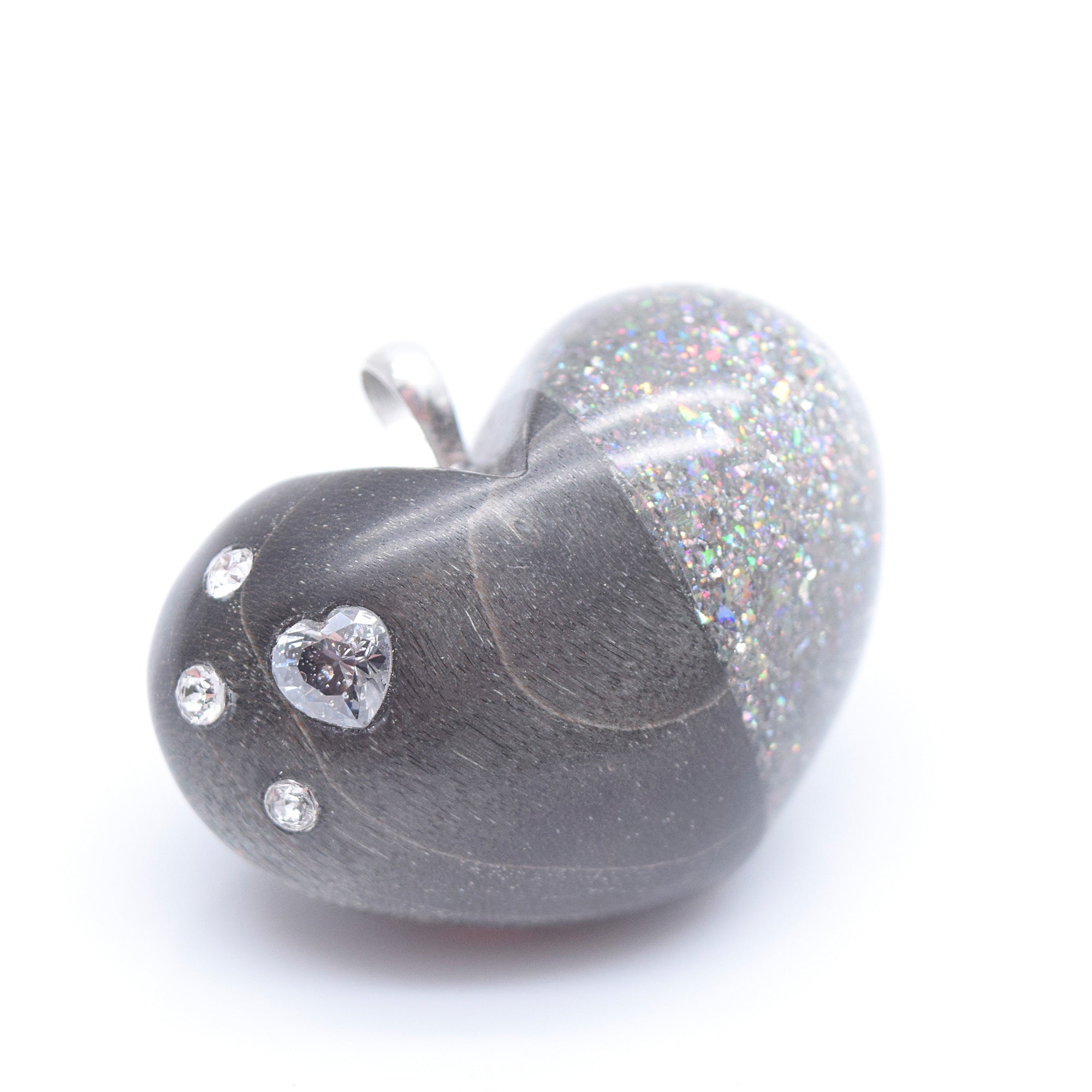 Heart in wood and resin