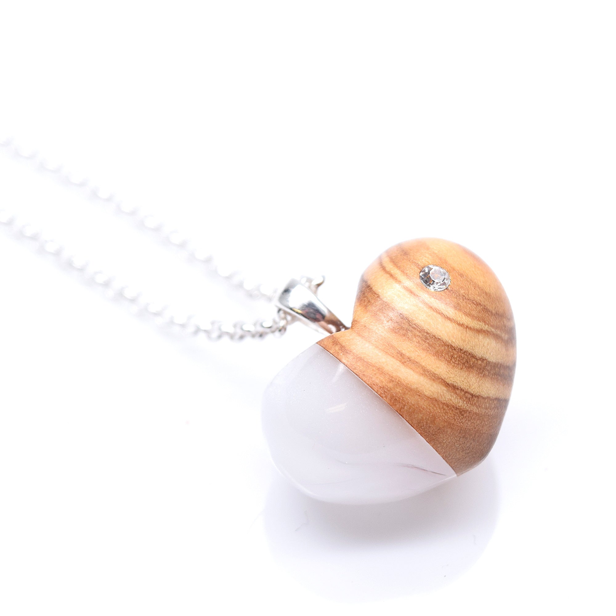 Heart in wood and resin