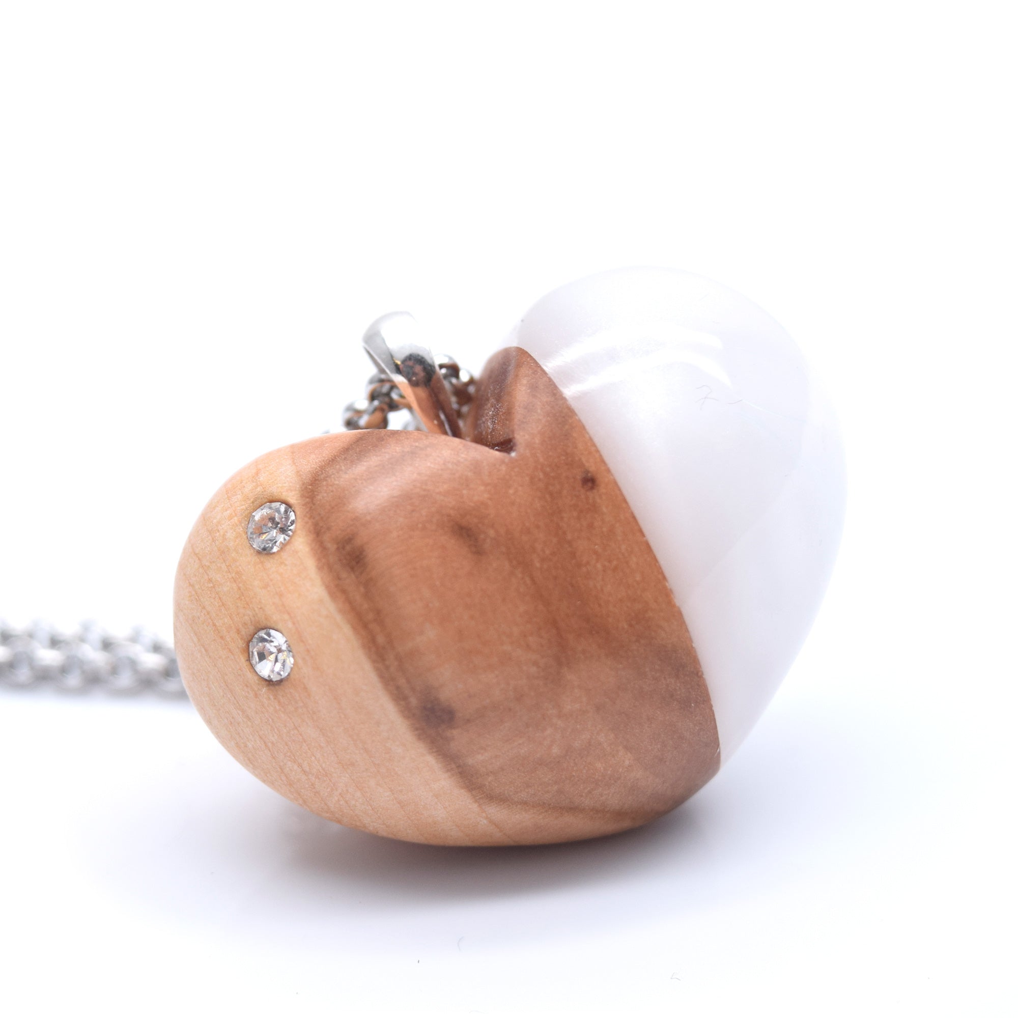 Heart in wood and resin