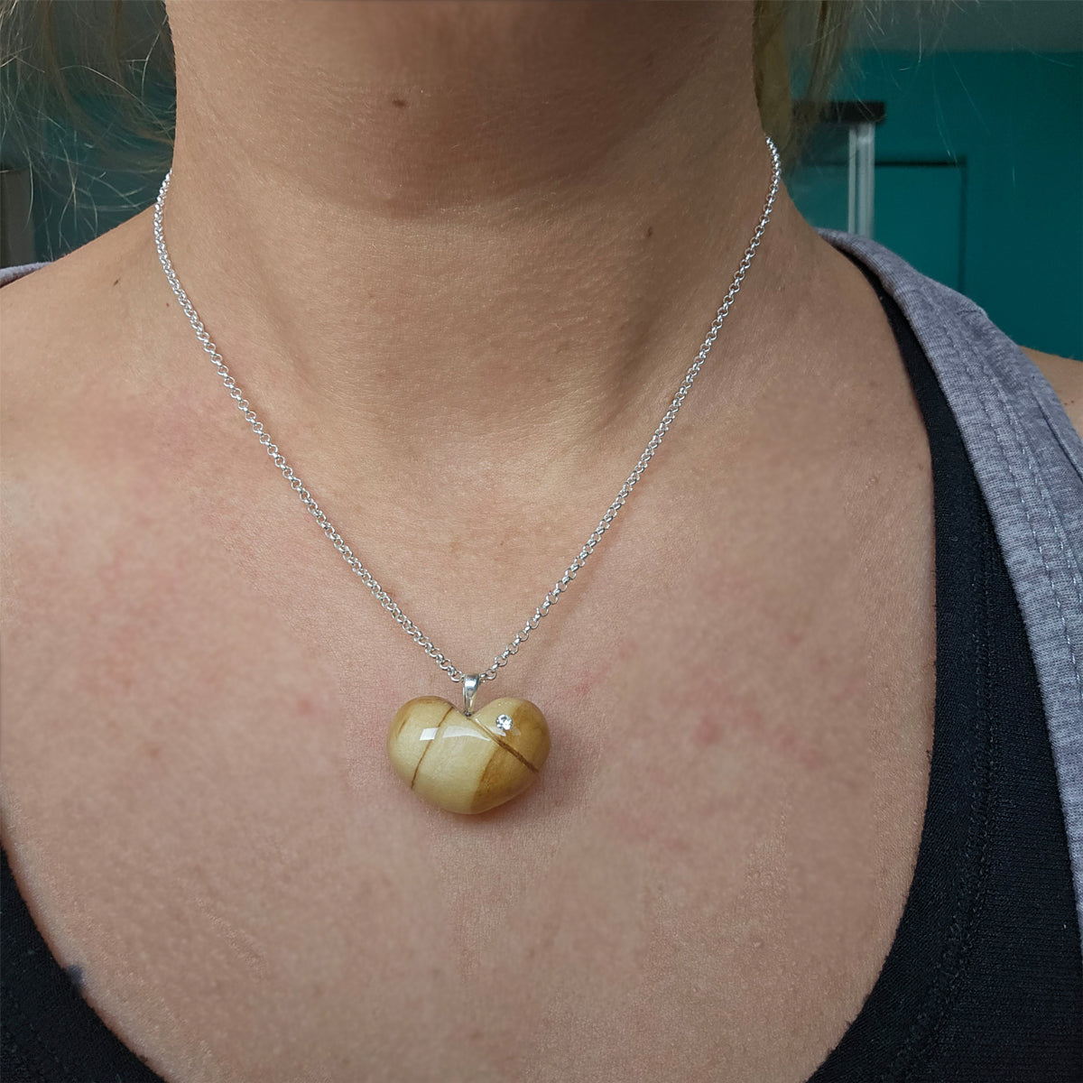 Wooden heart pendant + ash dust