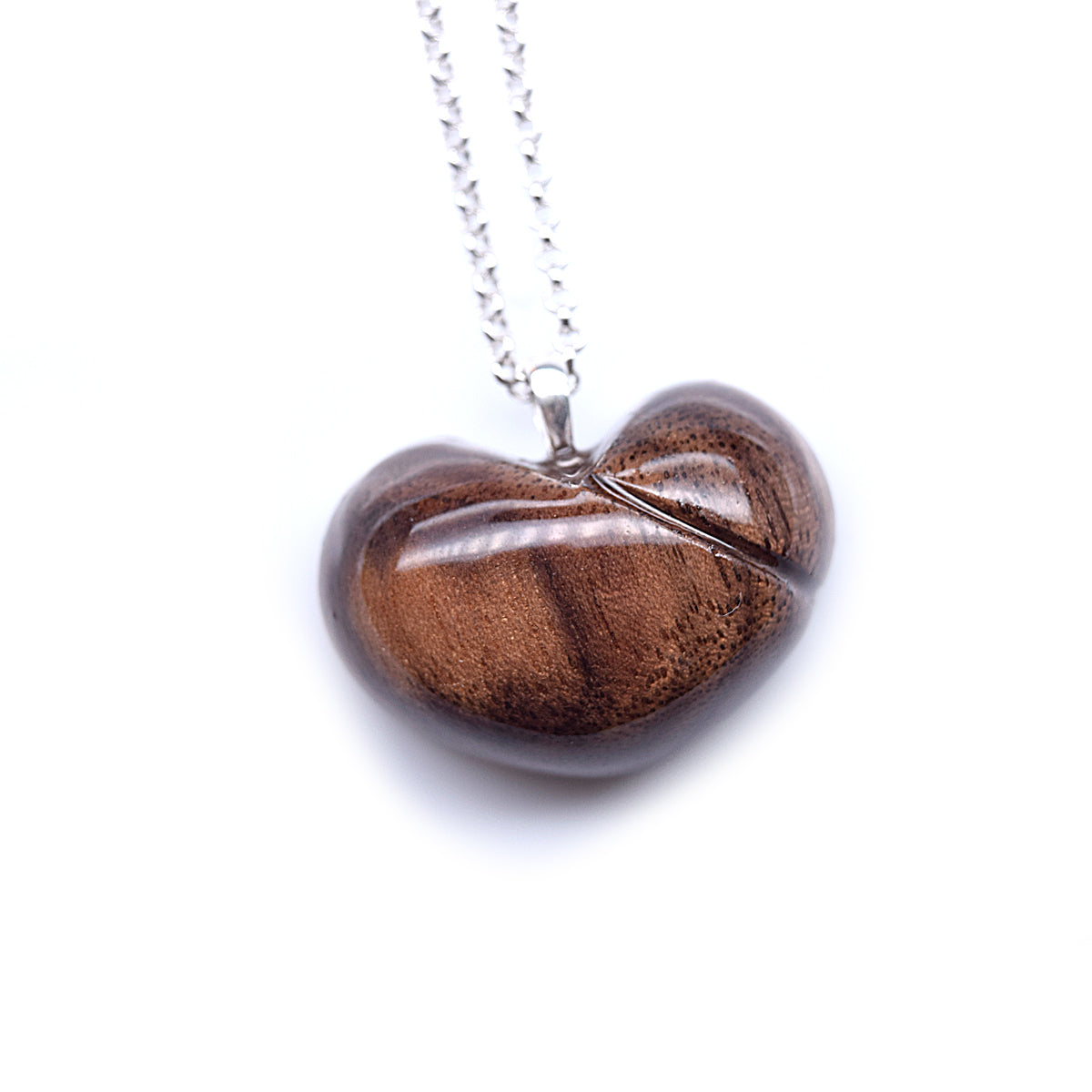 Pendentif coeur en bois + poussière de cendre